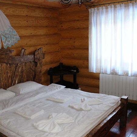 Hotel Berloga-Sinevir Синевирская Поляна Экстерьер фото