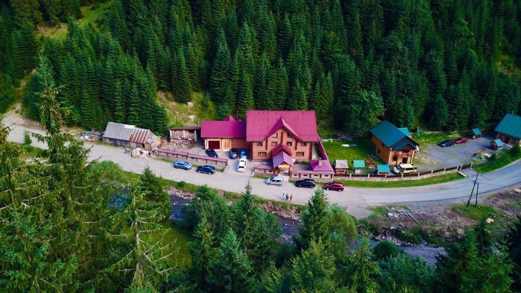 Hotel Berloga-Sinevir Синевирская Поляна Экстерьер фото